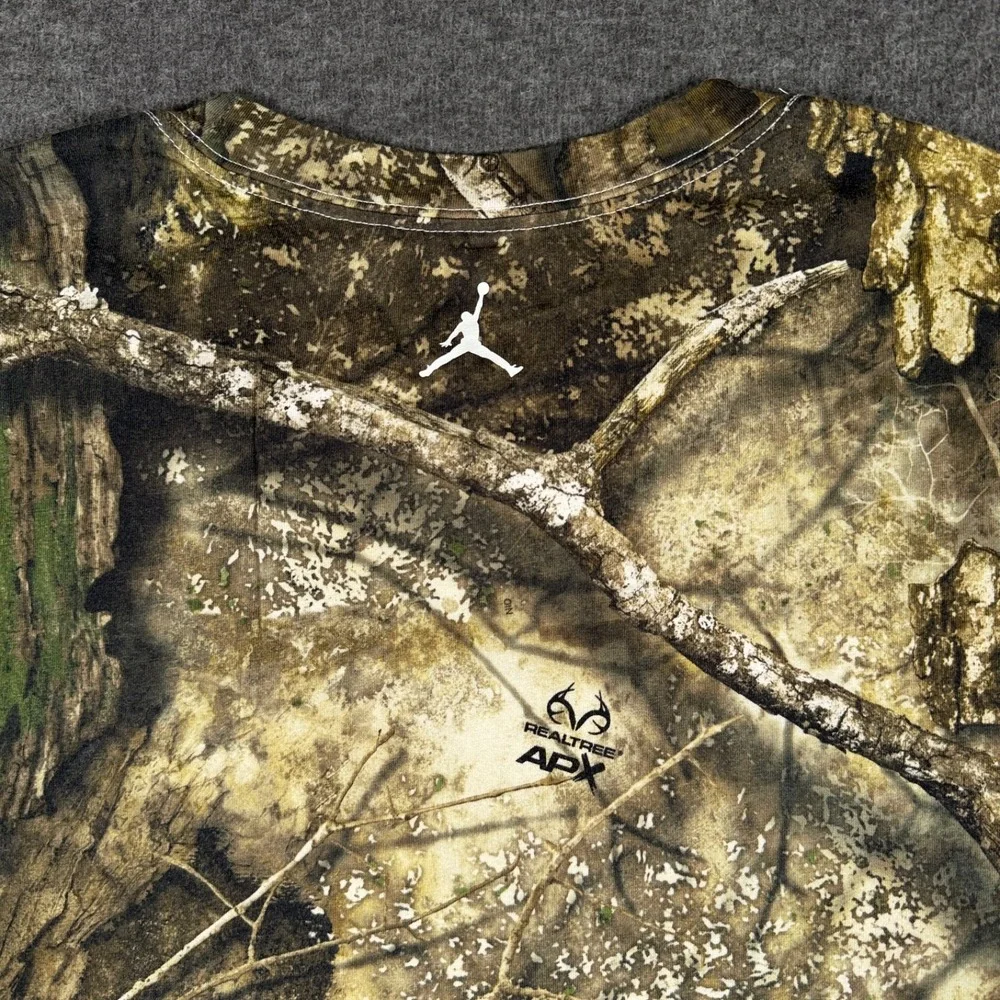 Jordan Brooklyn Realtree Mens XXL Camo APX Short Sleeve Crew Tee HQ9020 133
